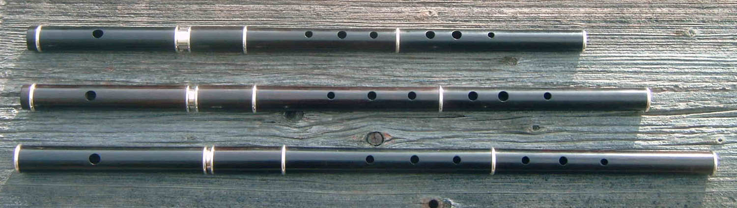 BB FLUTE (BOTTOM) TOGETHER WITH C FLUTE (MIDDLE) AND D FLUTE (TOP)